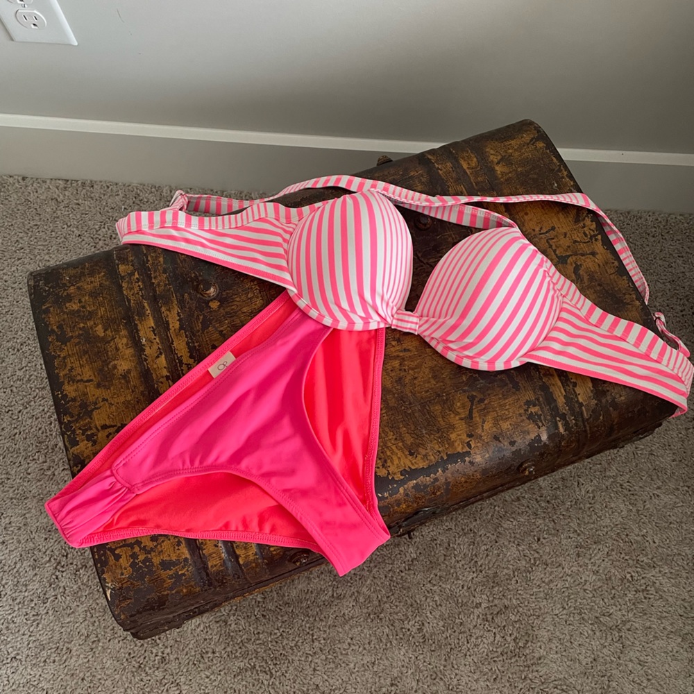 Pink bikini